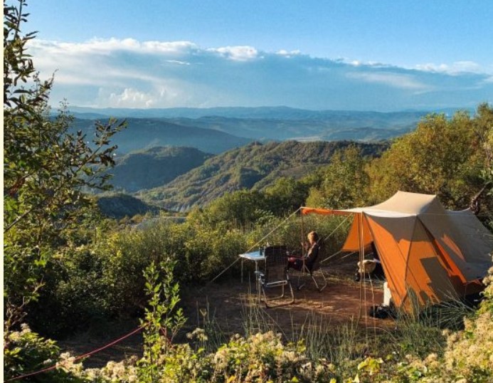 Piemonte kleinschalig zwembad glamping